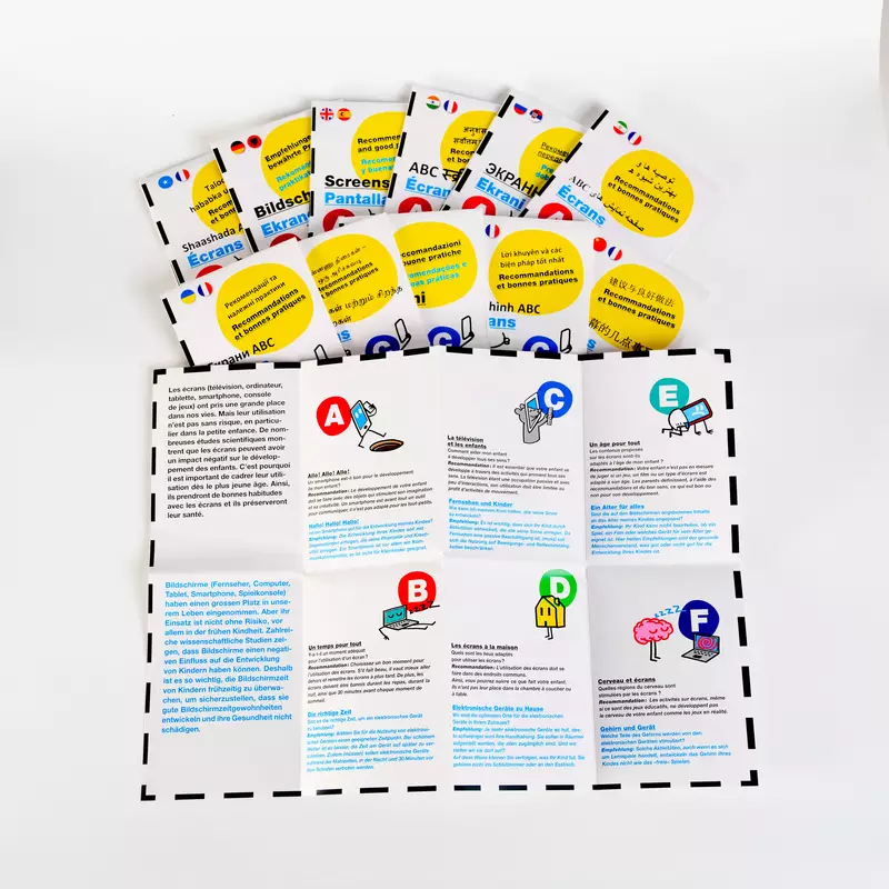 Flyers ouverts recommandations écrans dans la petite enfance