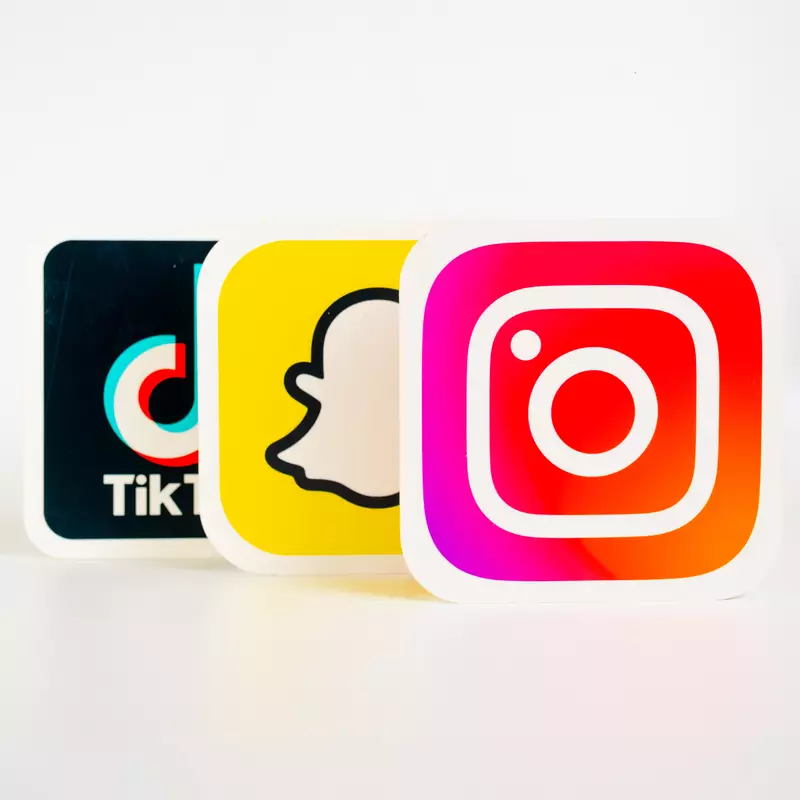 Logos de Instagram, Snapchat et Tiktok
